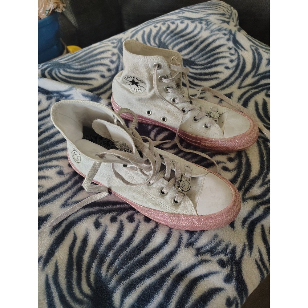 Miley Cyrus x Converse Chuck Taylor All Star High Top Pink Glitter 162239C 5.5W
